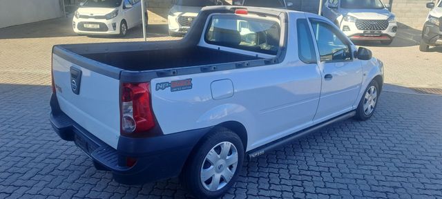 2023 Nissan NP200 1.6 A/C Safety Pack, photo 3