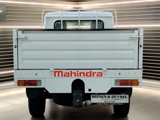 2022 Mahindra Bolero NEF Dropside, photo 4