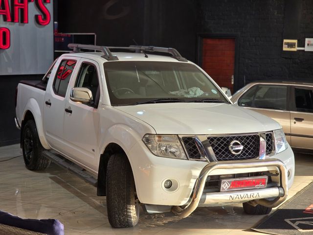 2016 Nissan Navara 3.0 dCi LE Auto 4x4 Double-Cab