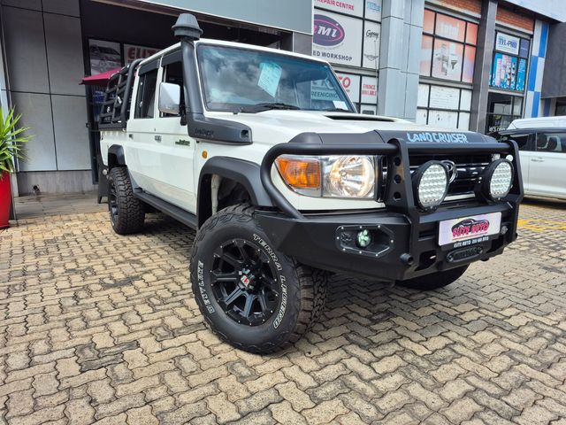 2018 Toyota Land Cruiser 79 4.5 D Double-Cab