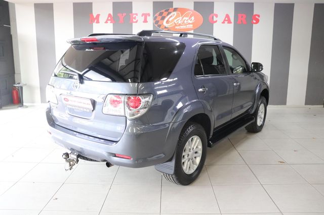 2013 Toyota Fortuner 3.0 D-4D Raised Body, photo 3