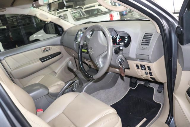 2013 Toyota Fortuner 3.0 D-4D Raised Body, photo 5