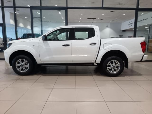 2026 Nissan Navara 2.5 DDTi SE Plus 4X4 Double-Cab, photo 2