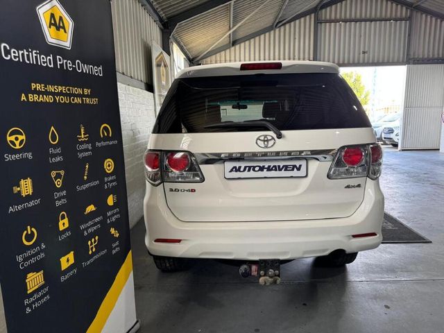2011 Toyota Fortuner 3.0 D-4D 4x4 Auto, photo 5