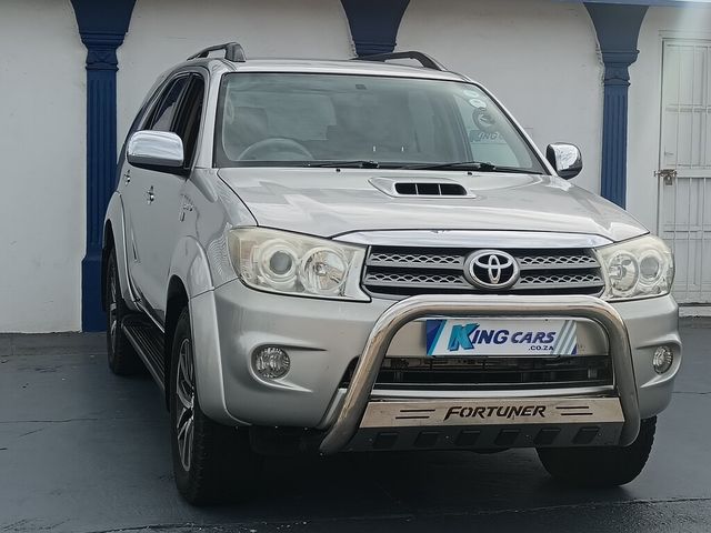 2011 Toyota Fortuner 3.0 D-4D 4x4 Auto, photo 3