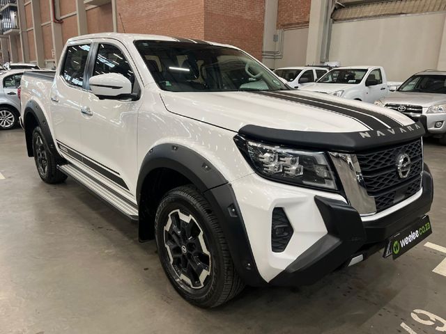 2022 Nissan Navara 2.5 DDTi LE Plus Auto Double-Cab