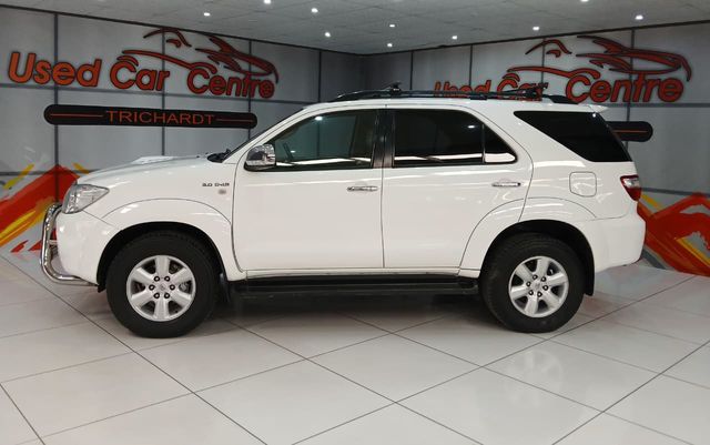 2011 Toyota Fortuner 3.0 D-4D Raised Body, photo 2