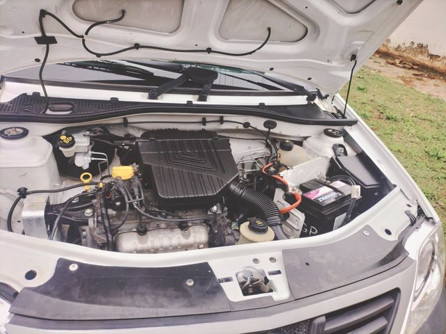 2019 Nissan NP200 1.6 A/C Safety Pack, photo 2