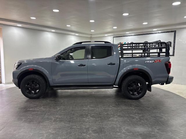 2022 Nissan Navara 2.5 DDTi PRO-2X Auto Double-Cab, photo 2