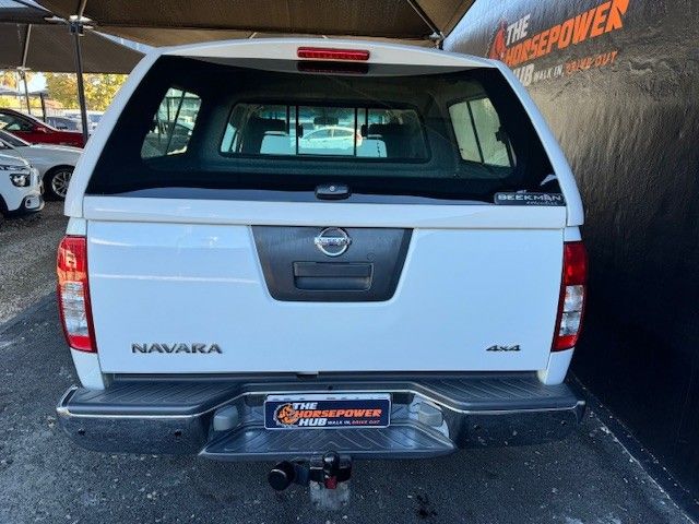 2006 Nissan Navara 4.0 V6 Auto Double-Cab, photo 5