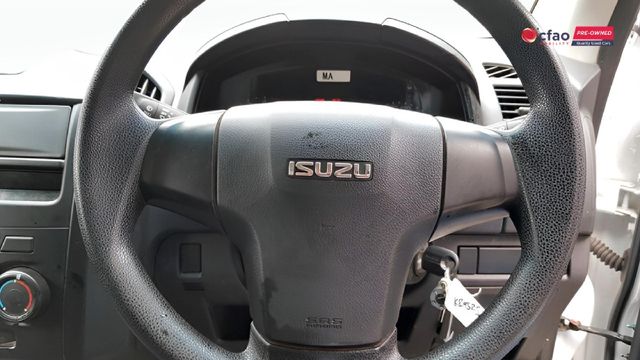 2025 Isuzu D-Max 250C Single-Cab, photo 2