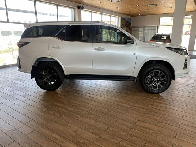 2026 Toyota Fortuner 2.8GD-6 4x4 GR-S Auto, photo 2