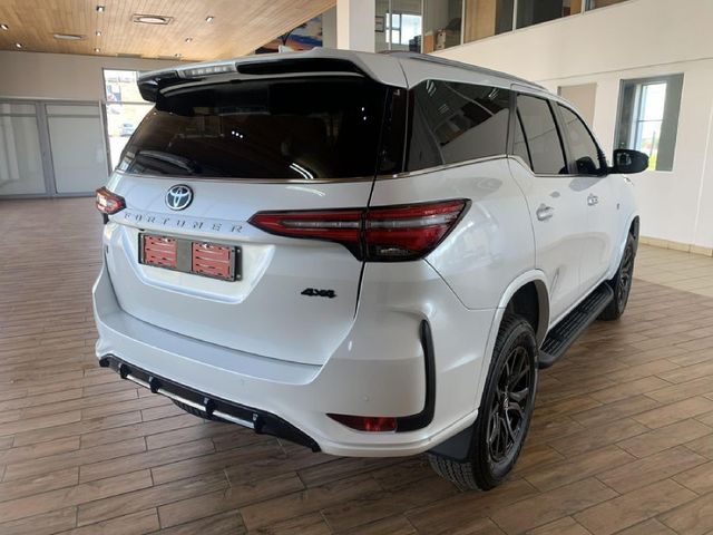 2026 Toyota Fortuner 2.8GD-6 4x4 GR-S Auto, photo 4