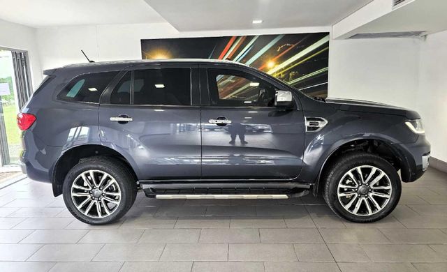2022 Ford Everest 2.0D Bi-Turbo LTD 4x4 Auto, photo 2