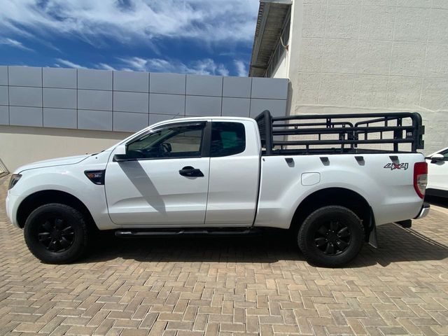 2015 Ford Ranger 3.2 TDCi XLS 4x4 SuperCab, photo 2