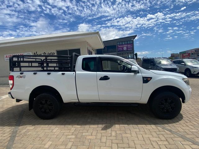 2015 Ford Ranger 3.2 TDCi XLS 4x4 SuperCab, photo 3