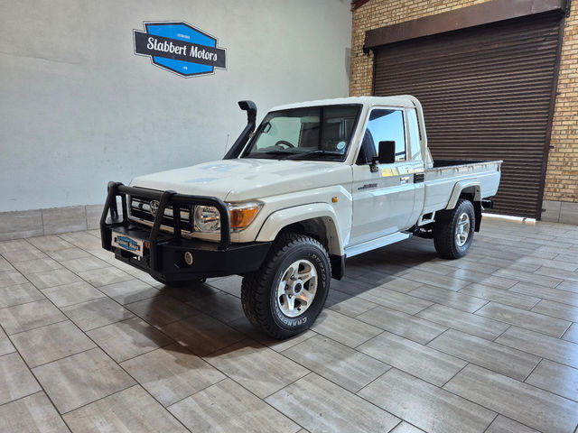 2015 Toyota Land Cruiser 79 4.2 D Single-Cab