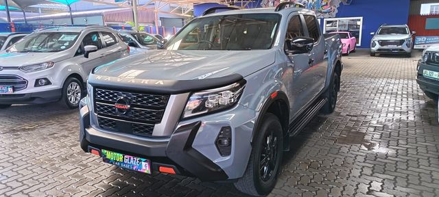 2022 Nissan Navara 2.5 DDTi PRO-2X Auto Double-Cab, photo 3
