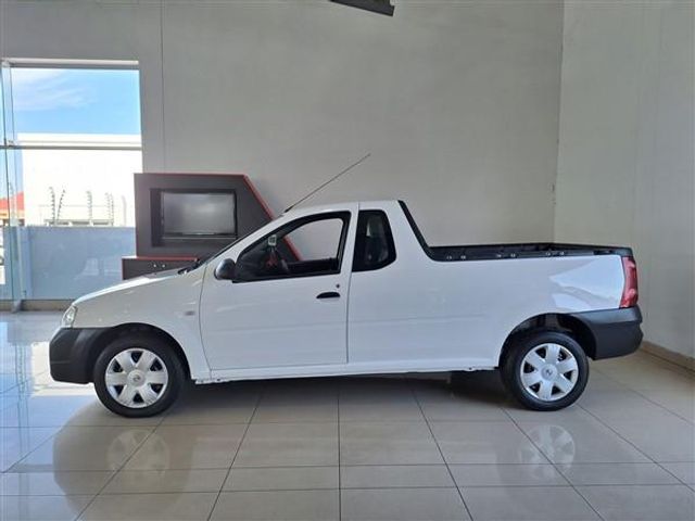 2021 Nissan NP200 1.6 A/C Safety Pack, photo 4