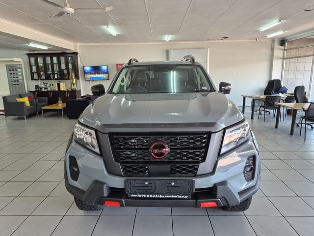 2026 Nissan Navara 2.5DDTi PRO-4X Warrior 4x4 Double-Cab Auto, photo 2