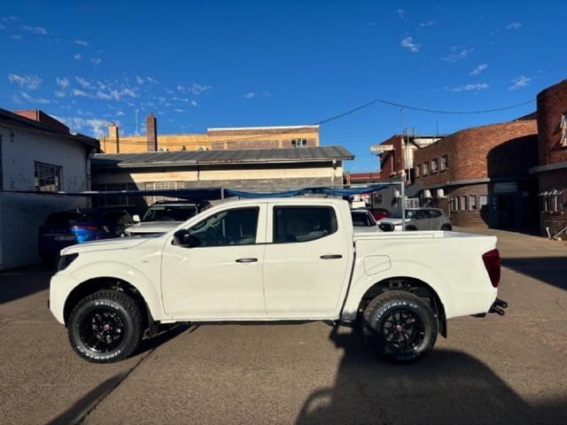 2026 Nissan Navara 2.5D XE 4x4 Double-Cab, photo 5