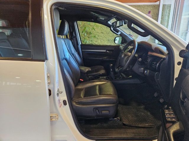 2021 Toyota Hilux 2.8 GD-6 Raised Body Legend RS 4x4 Double-Cab, photo 5