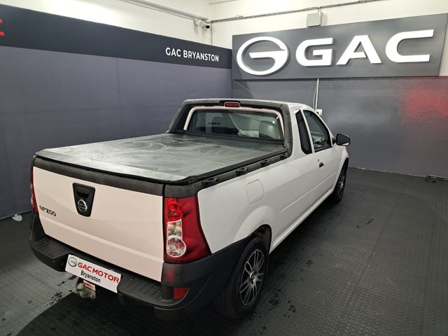 2023 Nissan NP200 1.6 A/C Safety Pack, photo 5