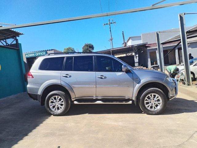 2014 Mitsubishi Pajero Sport 2.5D Auto, photo 3