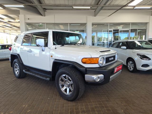 2022 Toyota FJ Cruiser 4.0 V6