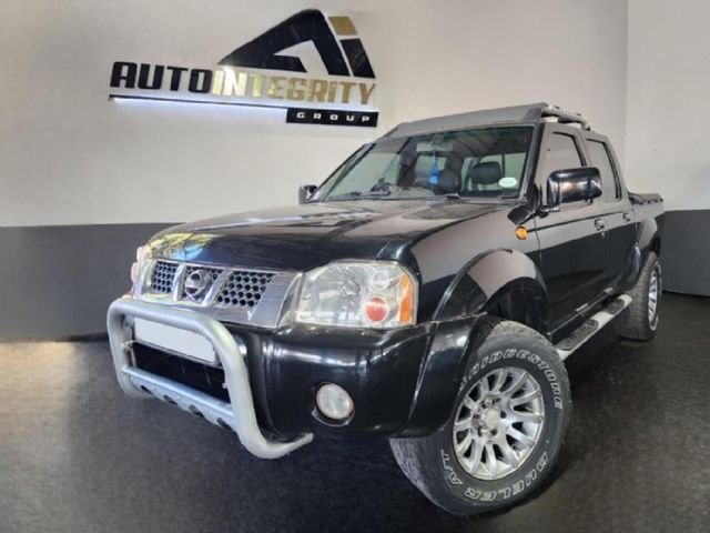2003 Nissan Hardbody 3300i SEL Double-Cab