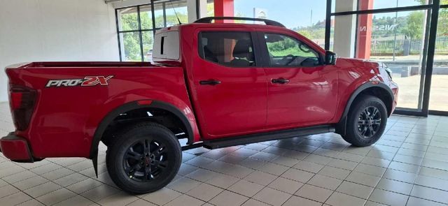 2026 Nissan Navara 2.5 DDTi PRO-2X Auto Double-Cab, photo 3