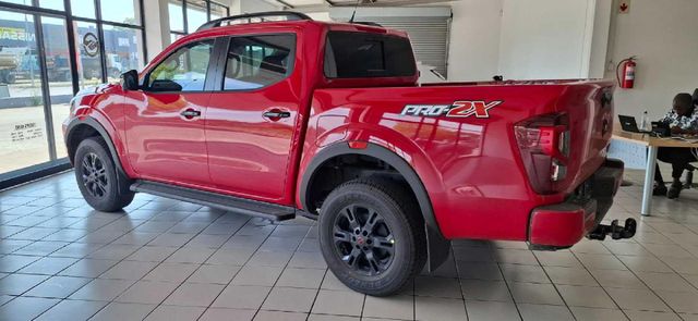 2026 Nissan Navara 2.5 DDTi PRO-2X Auto Double-Cab, photo 5
