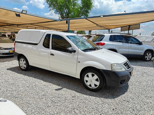 2013 Nissan NP200 1.6 A/C Safety Pack, photo 3