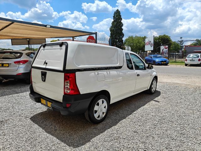 2013 Nissan NP200 1.6 A/C Safety Pack, photo 4