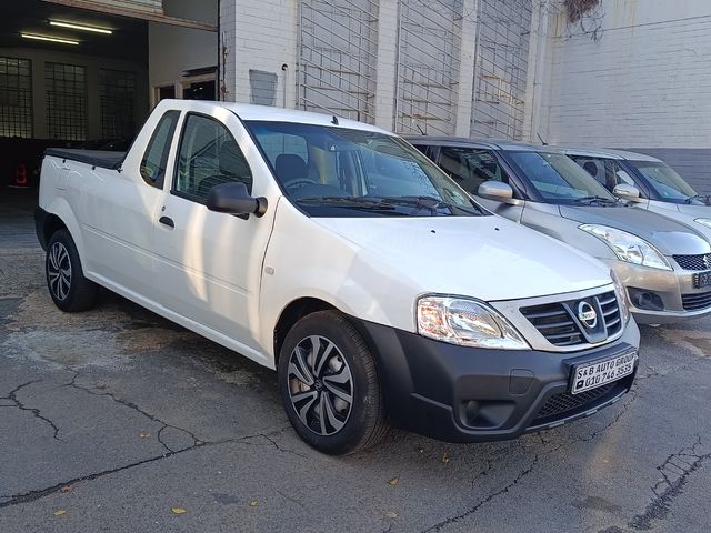 2023 Nissan NP200 1.6, photo 2