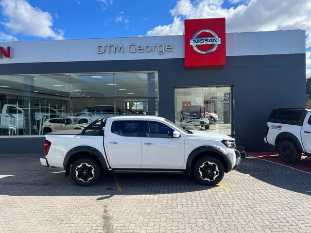 2021 Nissan Navara 2.5 DDTi LE Plus Auto Double-Cab, photo 3