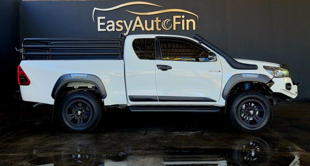 2022 Toyota Hilux 2.8 GD-6 Raised Body Legend Auto Extended Cab, photo 4