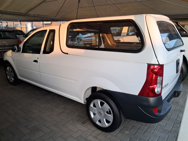 2023 Nissan NP200 1.6 A/C Safety Pack, photo 3