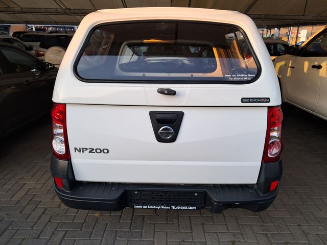 2023 Nissan NP200 1.6 A/C Safety Pack, photo 4