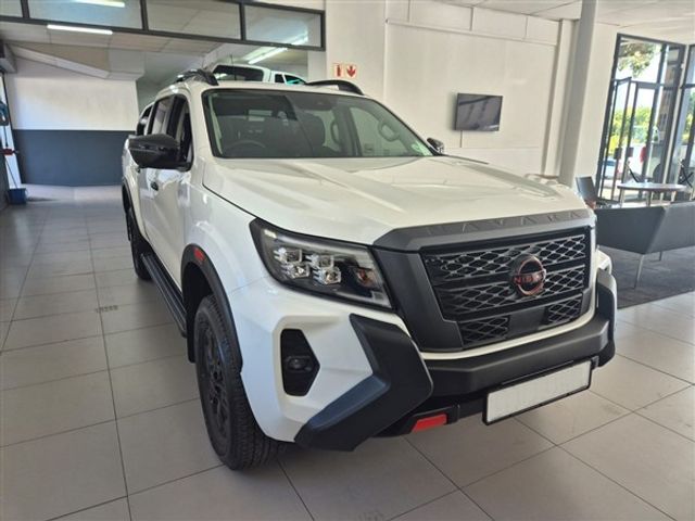 2026 Nissan Navara 2.5 DDTi PRO-4X 4X4 Auto Double-Cab, photo 2