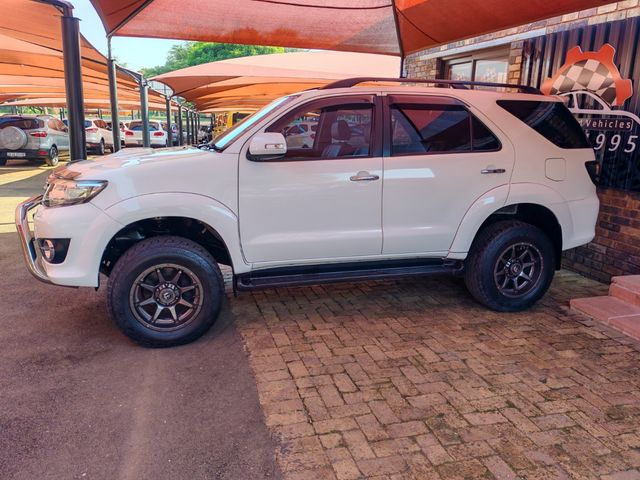 2016 Toyota Fortuner 3.0 D-4D Raised Body, photo 3