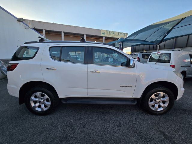 2013 Chevrolet Trailblazer 2.8 LTZ Auto, photo 2