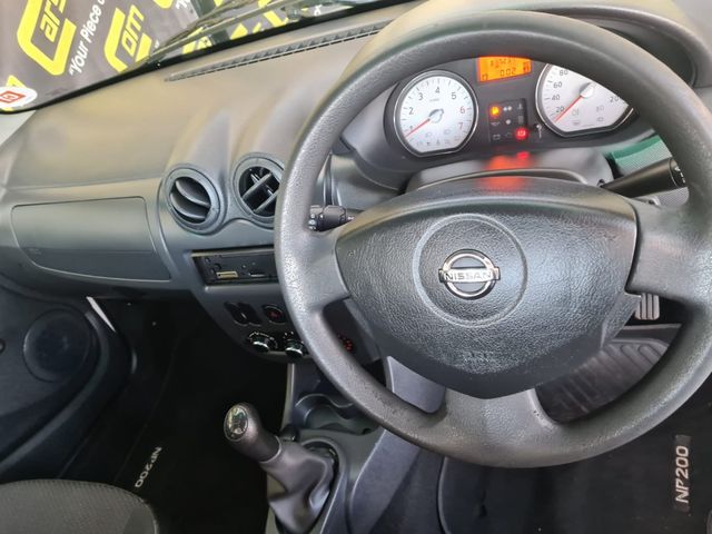 2019 Nissan NP200 1.6 A/C Safety Pack, photo 5