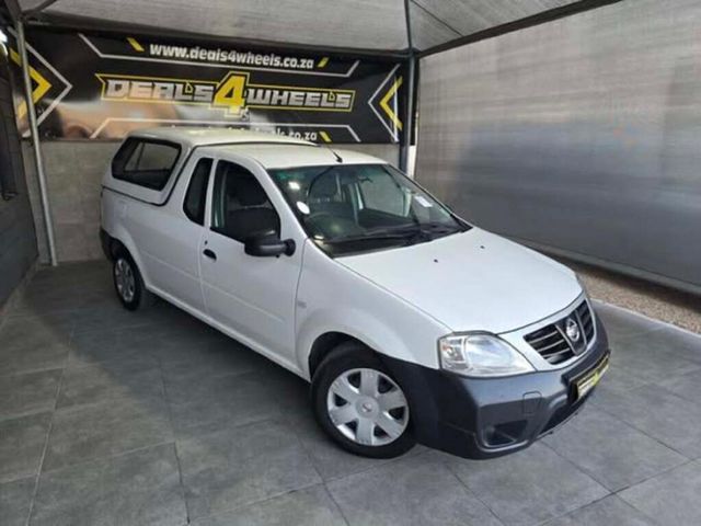 2021 Nissan NP200 1.6 A/C Safety Pack