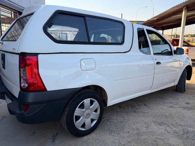 2018 Nissan NP200 1.6 A/C Safety Pack, photo 2