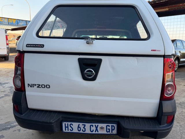 2018 Nissan NP200 1.6 A/C Safety Pack, photo 5