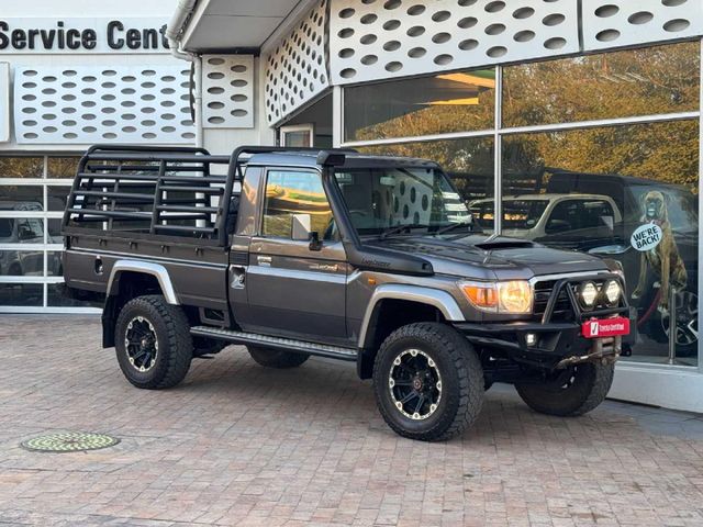 2022 Toyota Land Cruiser 79 4.5 D Single-Cab