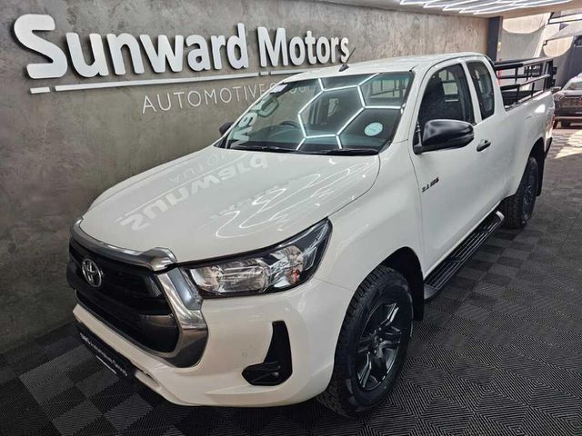 2023 Toyota Hilux 2.4 GD-6 Raised Body Raider Extended Cab