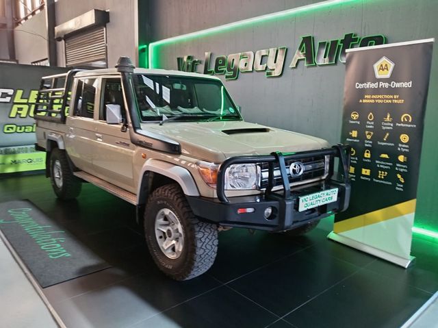 2017 Toyota Land Cruiser 79 4.5 D Double-Cab