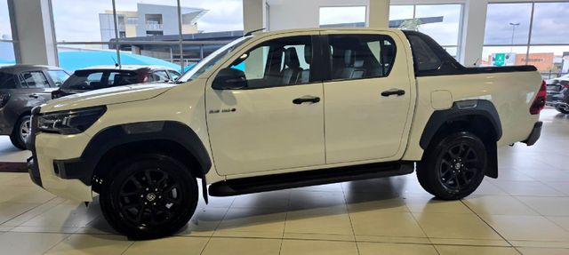 2025 Toyota Hilux 2.8 GD-6 Raised Body Legend RS 4x4 Auto Double-Cab, photo 4